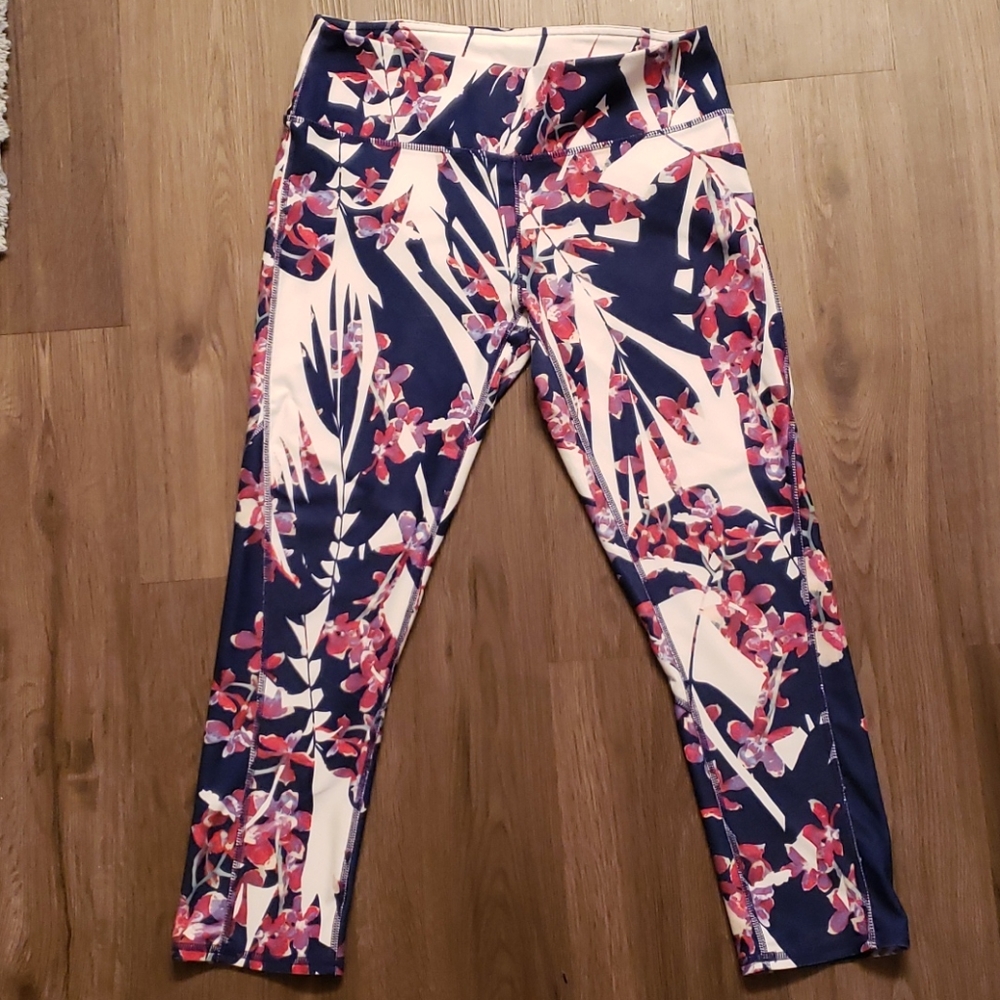 Fabletics  Capri - Picture 2 of 6